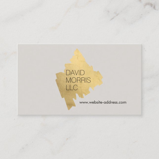 Luxe Abstrakt Gold Pinselstrich Logo auf Tan Visitenkarte (Vorderseite)