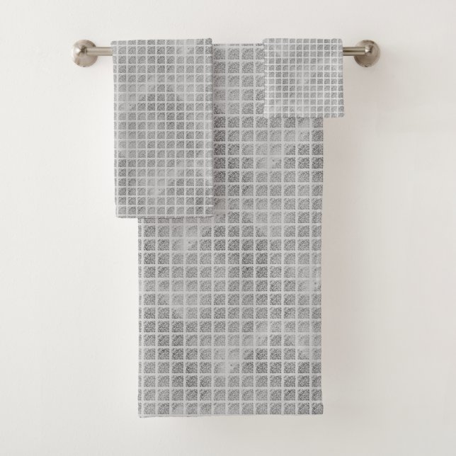 LUXE GRAY GRID PATTERN HAMPTON TOWEL SET (Insitu)
