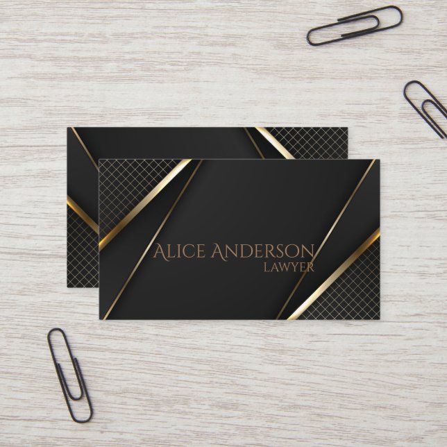 Luxe noir or élégant avocat Carte de visite (Devant/Arrière en situation)