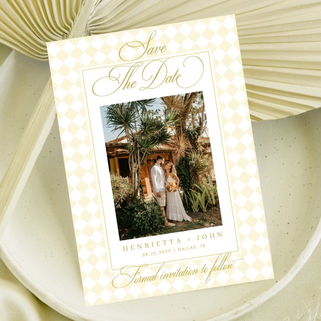 Luxe Script Citrus Yellow Refined Summer Wedding Save The Date (Von Creator hochgeladen)