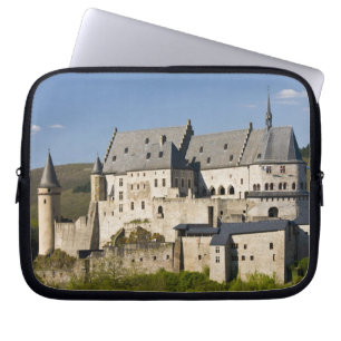 Luxemburg, Vianden. Vianden Schloss (b. 15.Jh. Laptopschutzhülle