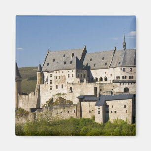 Luxemburg, Vianden. Vianden Schloss (b. 15. Magnet