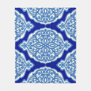 Luxuriös weiß-blau, türkisch dekoriert. fleecedecke