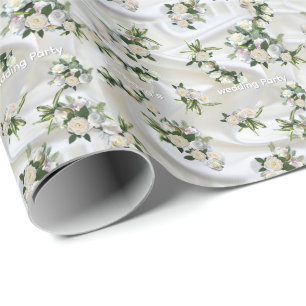 Luxuriös, weiß, fließende Seide und weiße Rosen. Geschenkpapier