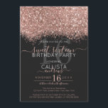 Luxuriöse Rose Gold Black Glitzer Confetti Sweet 1 Einladung<br><div class="desc">Das elegante, glamouröse und moderne 16 . Geburtstag Geburtstagsfest lädt zum zeitgenössischen und stilvollen Teenager ein. Es verfügt über ein Imitat gedruckt Rose Gold funkelnd Glitzer Konfetti gesprenkelt Farbblock auf einem einfachen schwarzen Hintergrund mit einer großen Zahl "16" in einem passenden rosa goldfarbenen Ton. Die Rückseite zeigt den gleichen Glitzer,...</div>