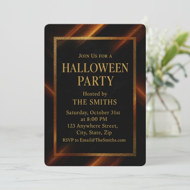 Luxuriöses Black & Gold Spooky Elegantes Halloween Einladung (Stehend Vorderseite)