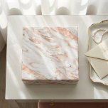 Luxuriöses Design Kupfer Rose Gold Foil Marmor Geschenkpapier<br><div class="desc">Girly Chic Luxury Copper Rose Gold Marmor Geschenkpapier mit atemberaubendem Marmor in einer Kupfer / Rose Gold-Folie Muster auf schicken klassischen Marmor Hintergrund. Bitte kontaktieren Sie uns unter cedarandstring@gmail.com ,  wenn Sie Hilfe beim Design oder den passenden Produkten benötigen.</div>