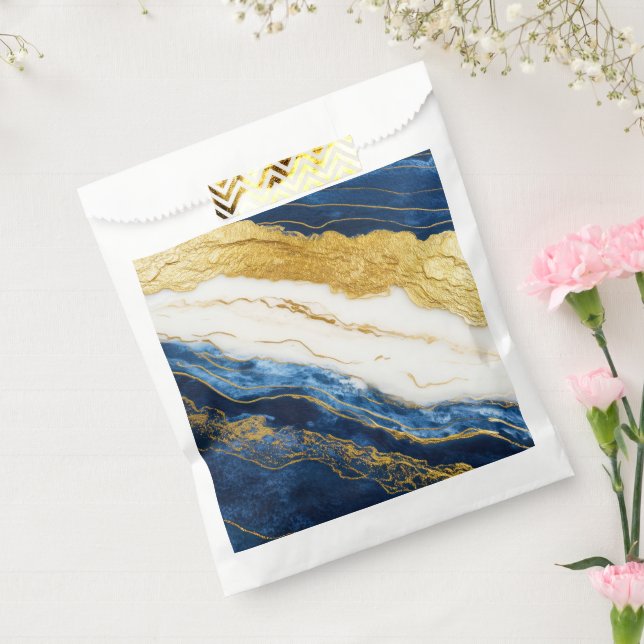 Luxuriöses Marmorschiff aus Navy Blue & Gold Leaf Geschenktütchen (Versiegelt)