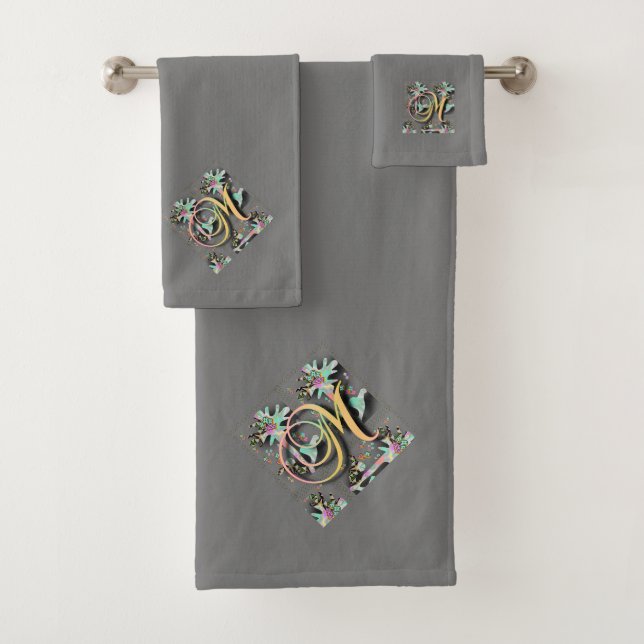 LUXURIÖSES MONOGRAMM BADHANDTUCH SET (Insitu)