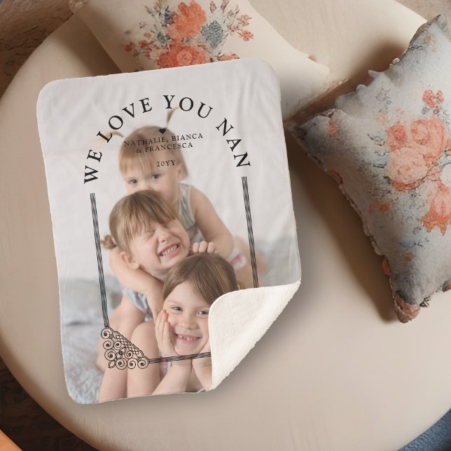 Luxurious Ornamental Dome Arch Effect Custom Photo Sherpadecke (Luxurious Ornamental Dome Arch Effect with Custom Photo I Love Nan Quote Sherpa Blanket. )