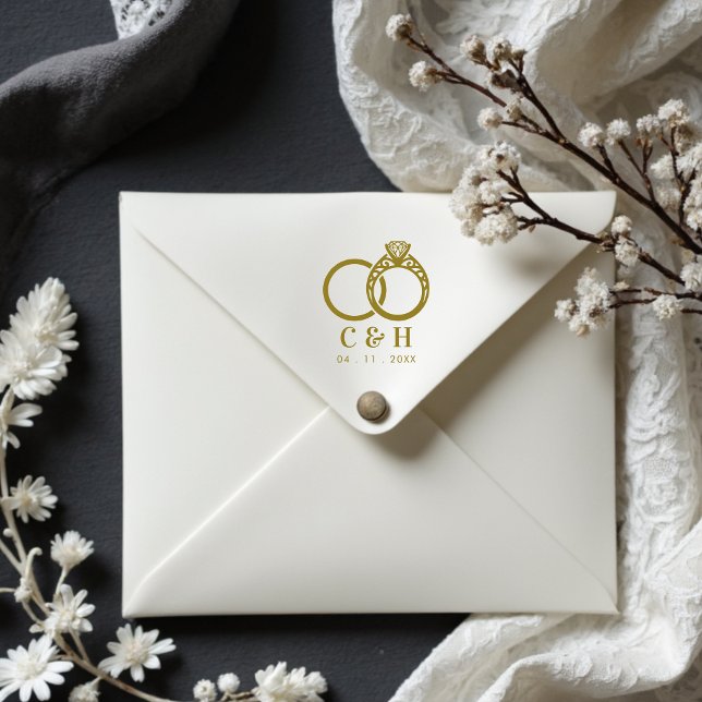 Luxurious Ornate Engagement and Wedding Rings Gummistempel (Luxurious Ornate Engagement and Wedding Rings Couple Rubber Stamps. )