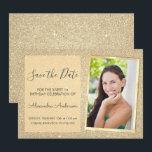 Luxury Gold Glitzer Sweet 16 Save the Date Einladung<br><div class="desc">Luxury Gold Sparkle Glitzer 16 . Geburtstag Monogram Name und Initial Save the Date Geburtstag Party Foto Einladung. Dieses Bild Save the Date lädt die Sparkle Glitzer Sweet 16 Birthday Party zum Feiern ein. Sie können die Einladungskarte aktualisieren,  um Ihre eigenen Foto-,  Namen- und Geburtstagsdaten einzufügen.</div>