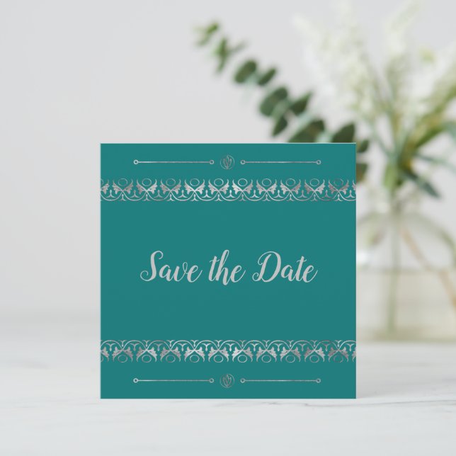 Luxury Silver Save the Date Invitation (Debout devant)