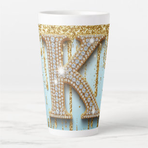Luxus-Diamant-Buchstabe K auf goldenem Glitter-Hin Milchtasse