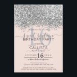 Luxus Silver Blush Glitzer Confetti Sweet 16 Einladung<br><div class="desc">Das elegante, glamouröse und moderne 16 . Geburtstag Geburtstagsfest lädt zum zeitgenössischen und stilvollen Teenager ein. Es verfügt über ein Imitat gedruckt silber funkelnd Glitzer Konfetti gesprenkelt Farbe Block auf einem einfachen rot rosa Hintergrund mit einer großen Zahl "16" in einem passenden rosa goldfarben. Die Rückseite zeigt den gleichen Glitzer,...</div>