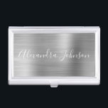 Luxusgeschäfte Silver Foil Modern Visitenkarten Dose<br><div class="desc">Silver Foil Metallic Stainless Steel Minimalistisch Business Card Holder mit weißer Schriftzeichen-Schriftart für das Monogramm. Die Foil Metal Business Card Inhaber können mit Ihrem Namen individuell gestaltet werden. Bitte kontaktieren Sie den Designer,  um passende Artikel zu erhalten.</div>