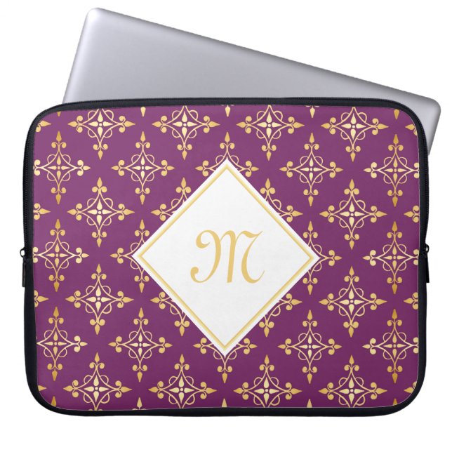 Luxusmonogramm lila und Gold Quatre mit Blumen Laptopschutzhülle (Vorderseite)