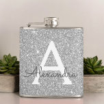 Luxussilber-Glitzer und Sparkle-Monogramm Flachmann<br><div class="desc">Luxuriöse Silver Imitate Glitzer und sparkle Elegant Monogram Flask. Diese Flasche kann so angepasst werden,  dass sie Ihren Anfangs- und Vornamen enthält. Die Silver Flask ist ideal zum Geburtstag oder Junggeselinnen-Abschied.</div>