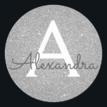 Luxussilber-Glitzer und Sparkle-Monogramm Runder Aufkleber<br><div class="desc">Luxuriöse Silver Imitate Glitzer und Sparkle Elegant Umschlag von Gevor Siegel Sticker. Dieser Aufkleber kann so angepasst werden,  dass er Ihren Anfangs- und Vornamen für ein Geschenkpaket enthält.</div>
