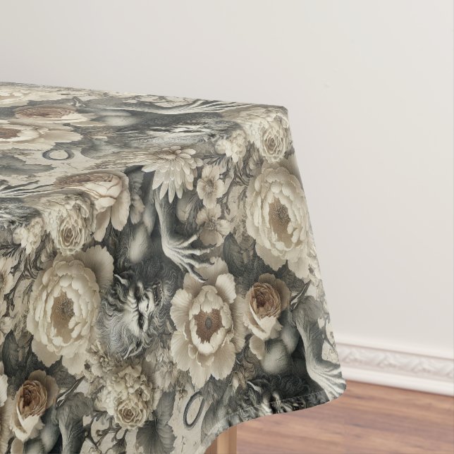 Lycanthropic Splendor - Gothic Medium Print Tischdecke (Beispiel)