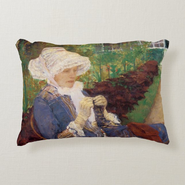 Lydia Crocheting in Garden at Marly, Mary Cassatt Dekokissen (Vorderseite)