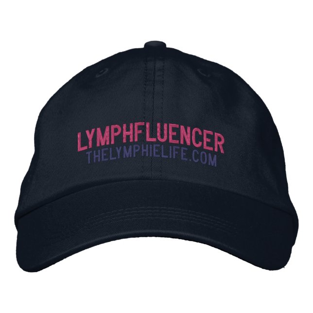 "Lymphfluencer" Casquette brodé (texte rose) (Devant)