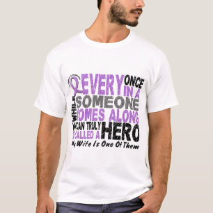 Lymphom Hodgkins HELD KOMMT ENTLANG 1 Ehefrau T-Shirt