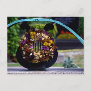 Lyre mit Strohblumen Postkarte
