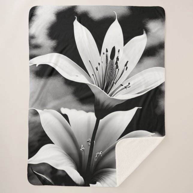 Lys en noir et blanc sur une couverture Sherpa (Devant)