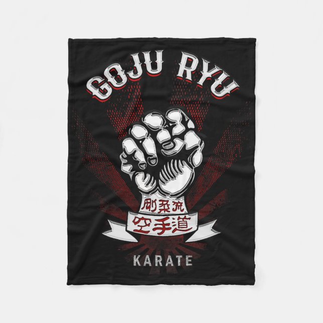 M Dam Goju Ryu Karate - Erwachsene Fleecedecke (Vorderseite)