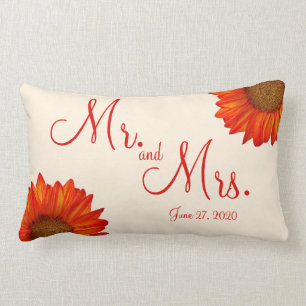 M. et Mme Beige Mariage de automne Coussins Tourne