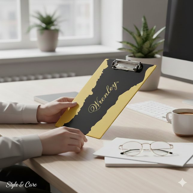 M Gold and Black Clipboard with Displayed Name Klemmbrett (Metallic Gold and Black Clipboard with Displayed Name)
