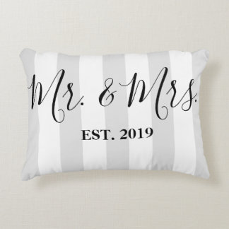 M. & Mme Coussin décoratif