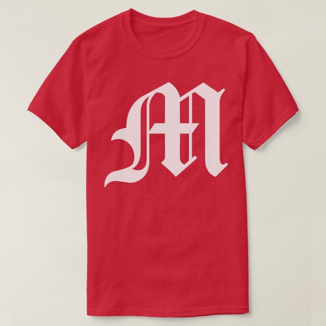 M Old English Initial White Letter M T-Shirt (Design vorne)
