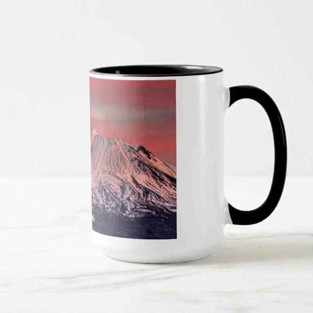 M.Ü. SHASTA AM SONNENUNTERGANG TASSE (Rechts)