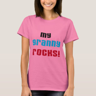 Ma mamie bascule des T-shirts et des cadeaux