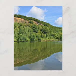 Maas-Fluss nahe Fumay in den Ardennen, Frankreich Postkarte
