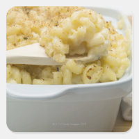 Macaroni-Käse in Backform mit Holz