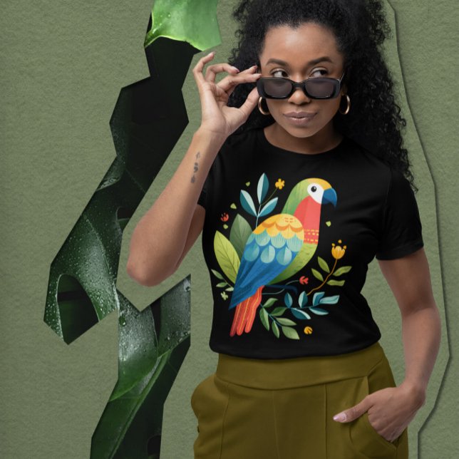 Macaw Parrot in Amazonas Regenwald - farbenfroher  T-Shirt (Von Creator hochgeladen)