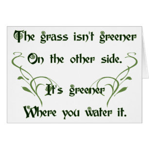 Machen Sie das Gras-Grünere