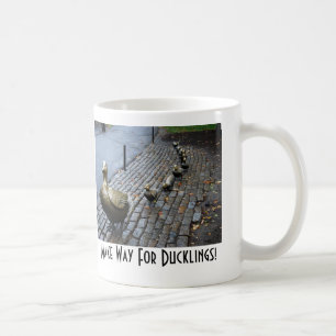 Machen Sie Platz für Ducklings! Kaffeetasse