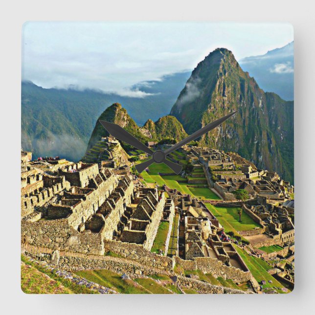 Machu Picchu, Peru Quadratische Wanduhr (Vorderseite)