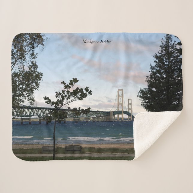 Mackinac-Brücke mit Bäumen Sherpa-Decke Sherpadecke (Vorderseite (Horizontal))