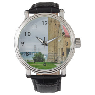 Mackinac-Brücke und Leuchtturm Armbanduhr