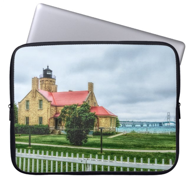 Mackinac Light and Bridge Laptopschutzhülle (Vorderseite)