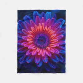 Macro Crystalline Cascade Fleecedecke