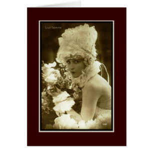 Mädchen 1920 anzeigen