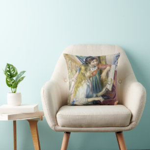 Mädchen am Klavier von Pierre Renoir Kissen