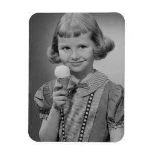 Mädchen, das Eis isst Magnet