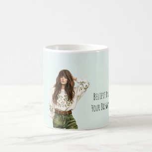 Mädchen Grüne Jeans Braune Haare Pony Kaffeetasse